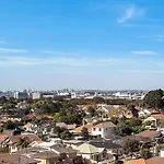 Bright Rockdale Escape Near Bayside Beaches