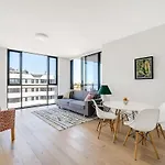 Bright Rockdale Escape Near Bayside Beaches