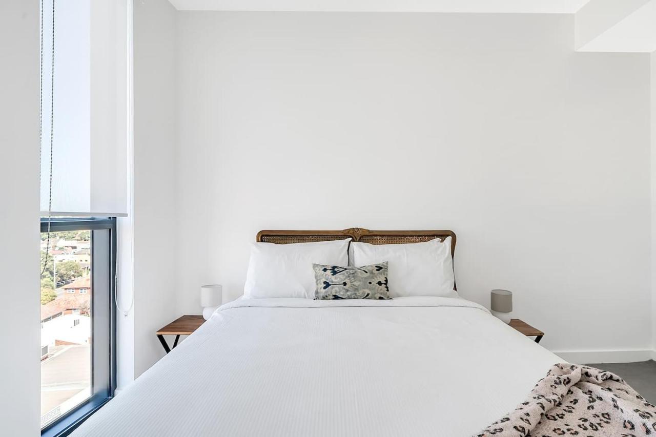 Bright Rockdale Escape Near Bayside Beaches * Sydney