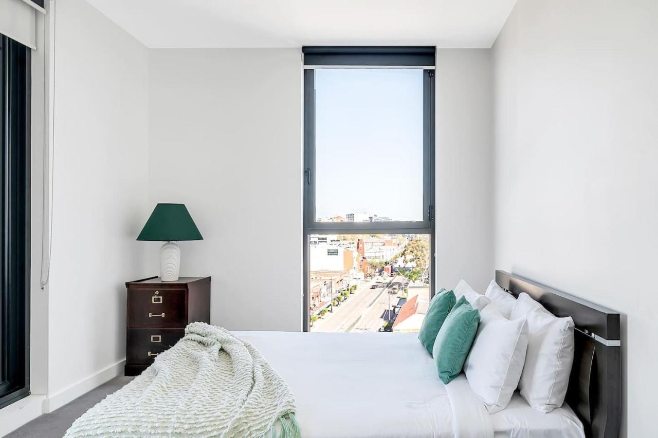 Bright Rockdale Escape Near Bayside Beaches Sydney