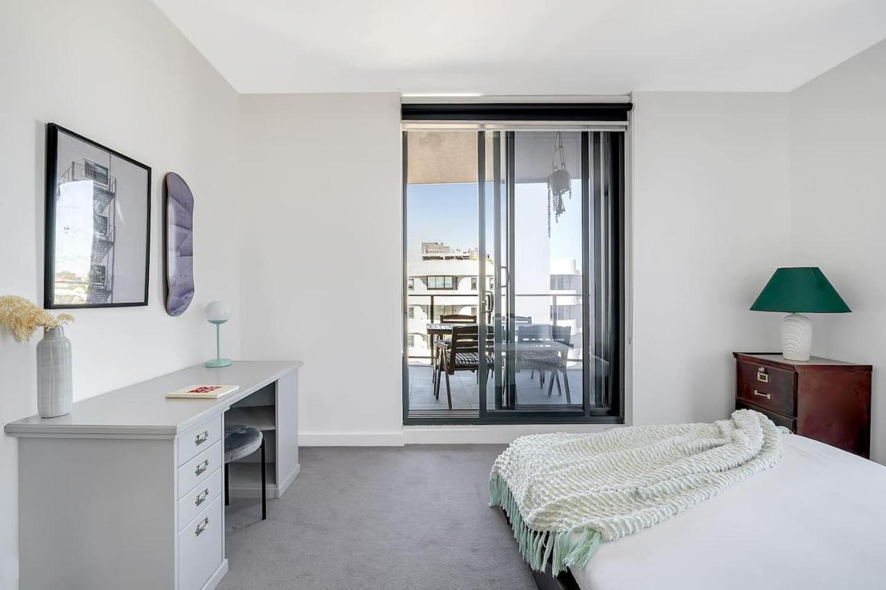Bright Rockdale Escape Near Bayside Beaches Apartment *